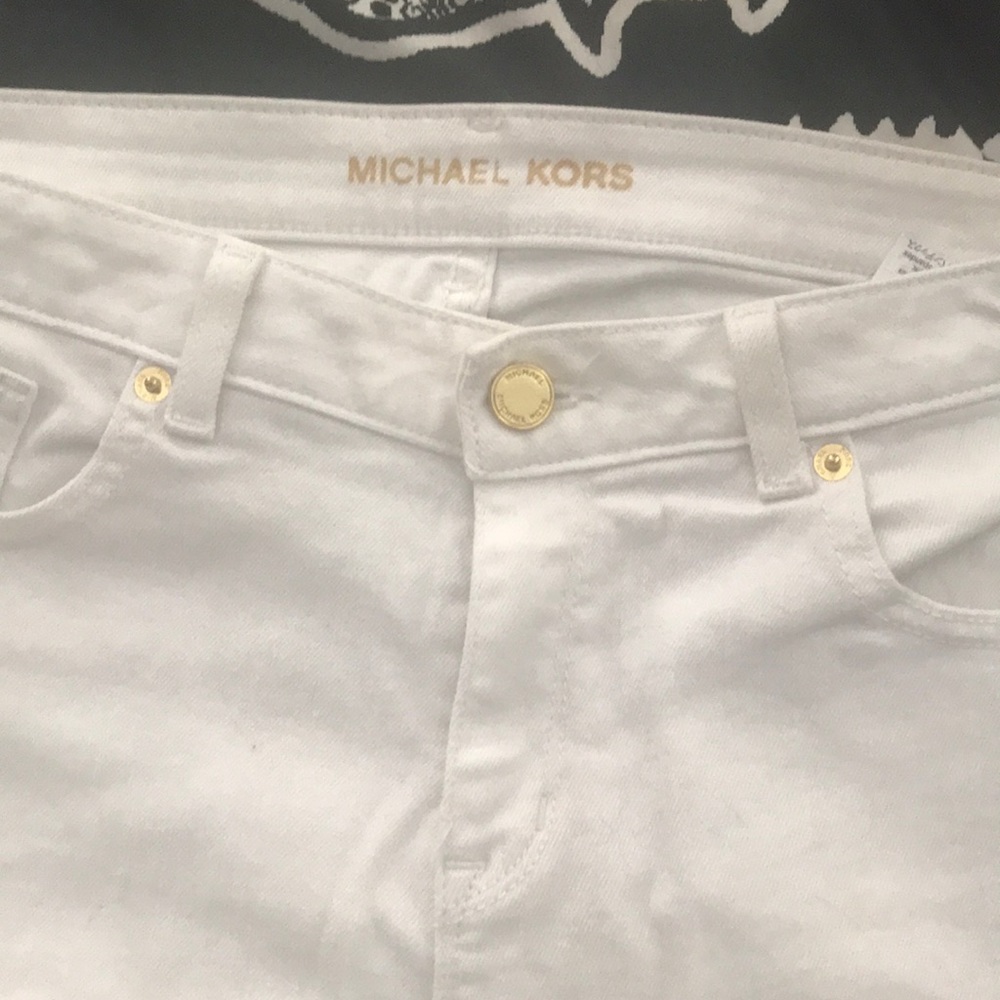 Michael Kors size 8 white skinny jeans.
